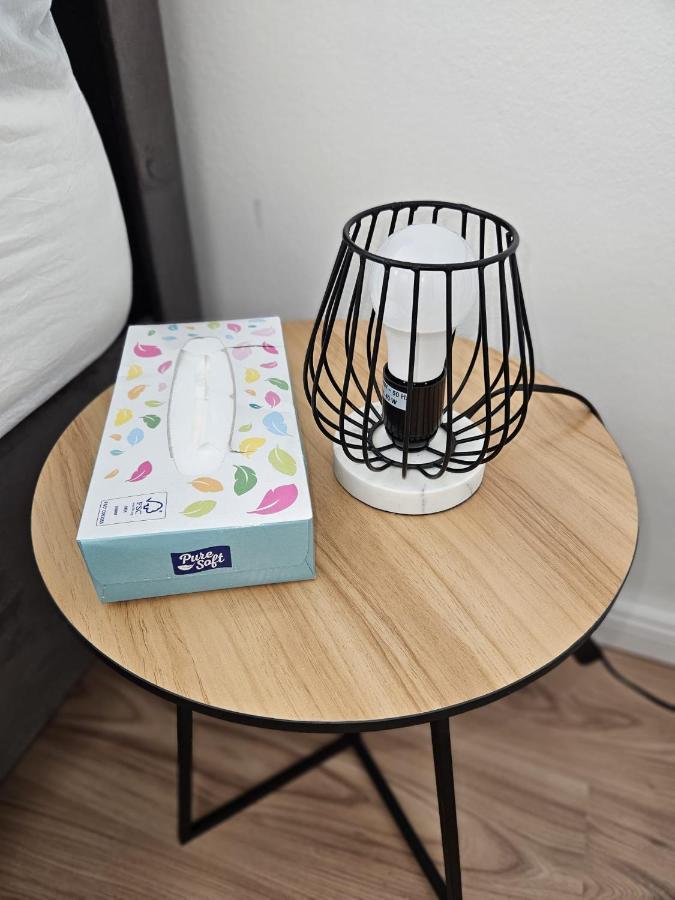 Cozy Core 10 Min To Center Appartement Wenen